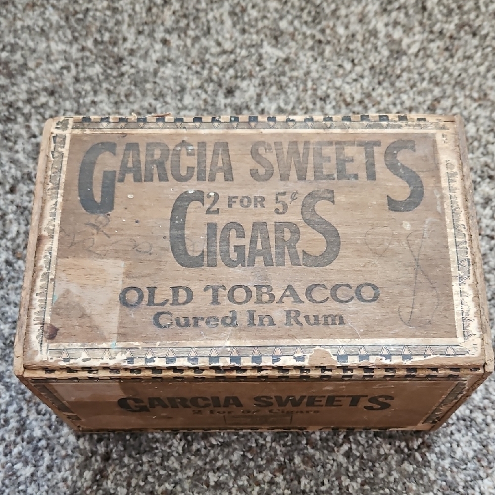 Vintage Rustic Garcia Sweets Wooden Cigar Box - Picture 5 of 8